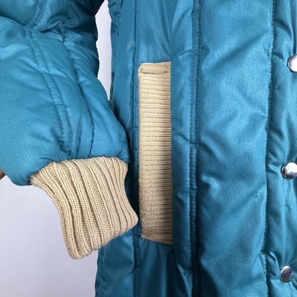 Vintage Quilted Winter Coat | 70s 80s Duster Puffer Style Made in Korea - Picture 5 of 15